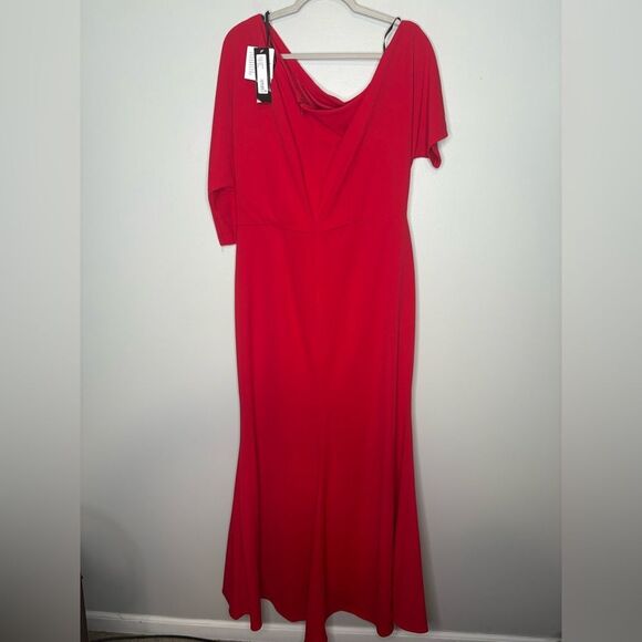 Betsy & Adam One Shoulder Crepe Scuba Trumpet Gown NWT - Picture 5 of 5